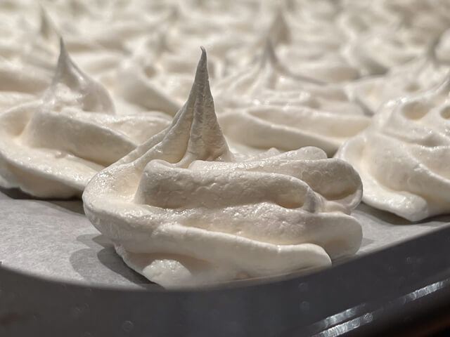 meringhe vegane senza uova perfette senza albumi con l'aquafaba