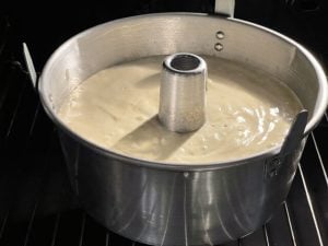 ciambella americana pronta per la cottura in forno