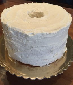 Chiffon Cake farcita ricoperta con la crema al mascarpone