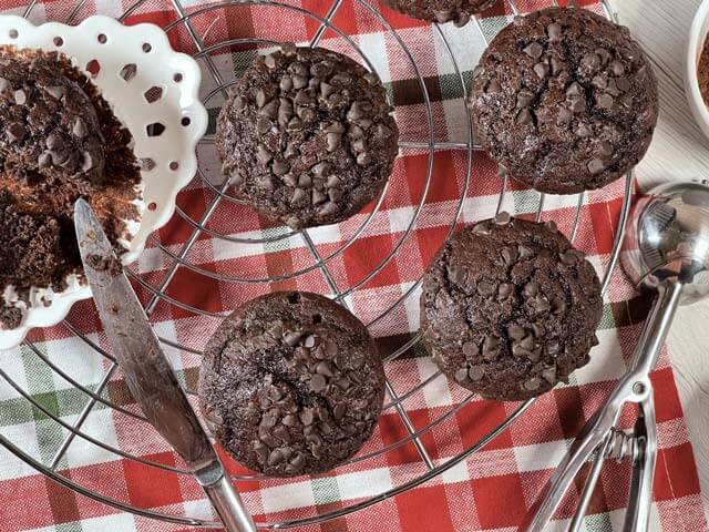 Muffin al cioccolato senza burro soffici e golosi