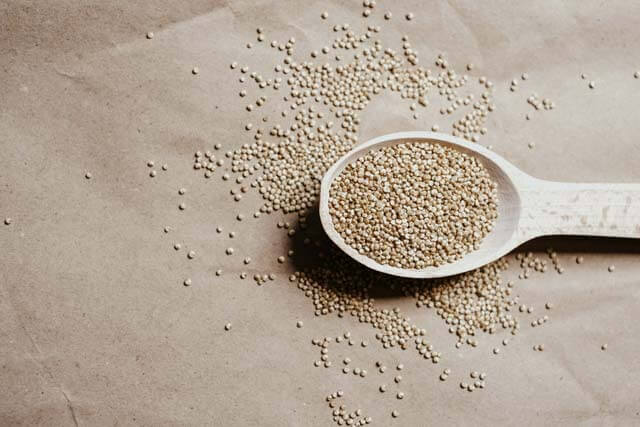 Farine senza glutine per dolci da pseudo-cereali come la quinoa