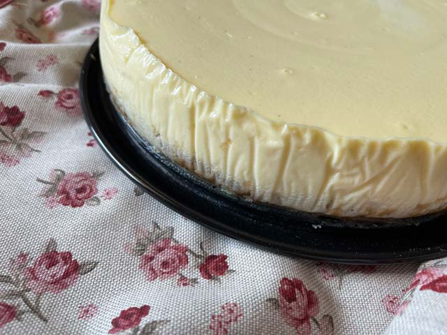 cheesecake vegana dopo la cottura in forno