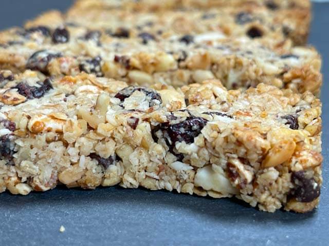 Ricetta barrette energetiche fatte in casa con avena in fiocchi