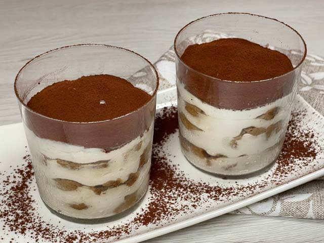 tiramisù vegano con mascarpone vegetale monoporzione