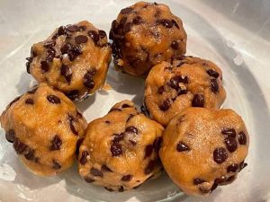 impasto dei cookie vegani prima del tempo di riposo in frigorifero