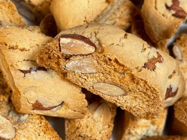 cantucci vegani alle mandorle