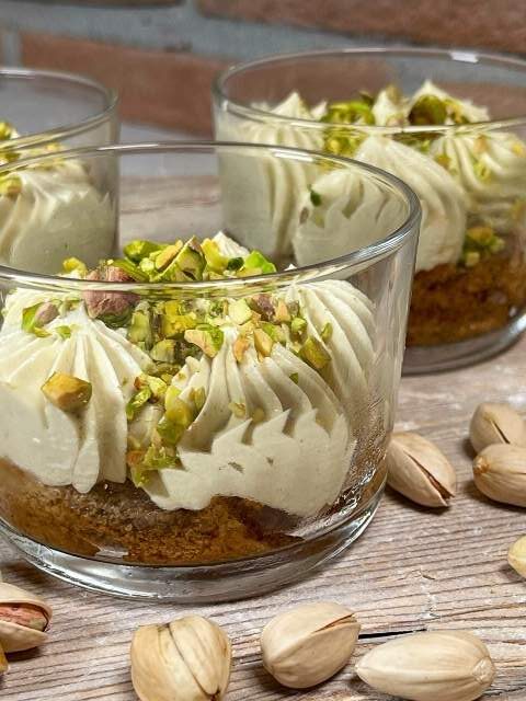 Tiramisù al pistacchio in bicchierino monoporzione