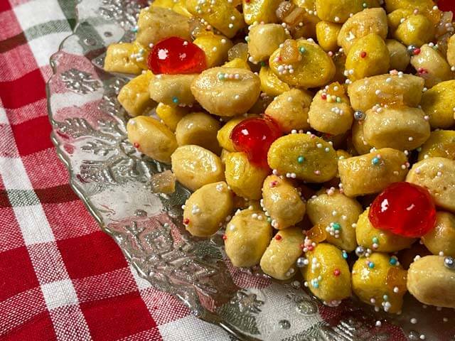 struffoli vegan cotti al forno con canditi e monpariglia