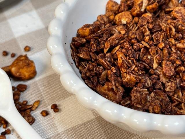 granola al cioccolato fatta in casa senza zucchero