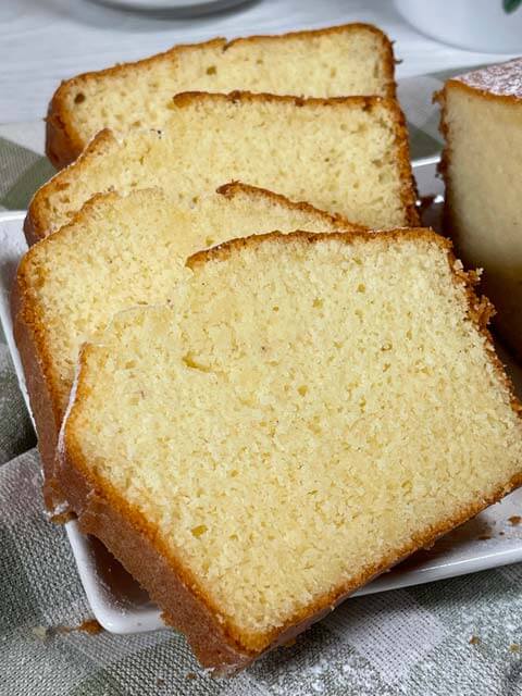 fette di plumcake con farina di riso e yogurt