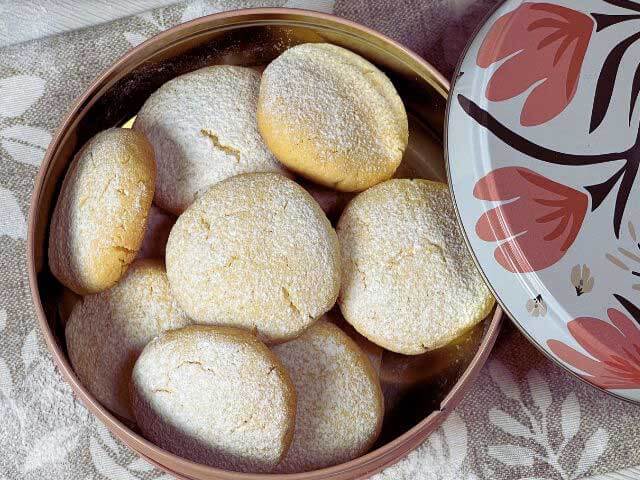 biscotti con farina di mais senza glutine dorati e croccanti