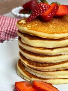 torre di pancake con farina di riso pronti