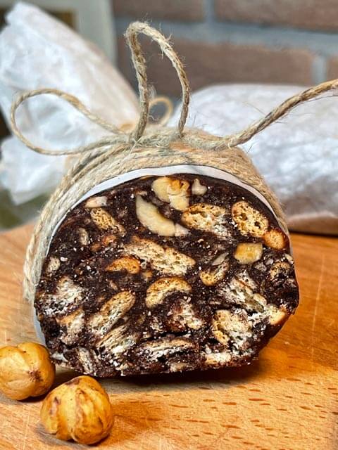 salame di cioccolato vegano senza uova e burro