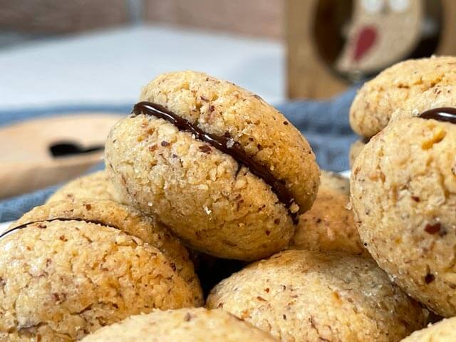 ricetta baci di dama senza glutine alle nocciole