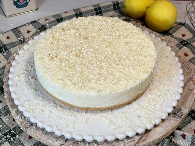la migliore cheesecake tra i dolci freddi con latte condensato