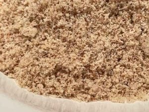 Farina di nocciole preparata con il mixer