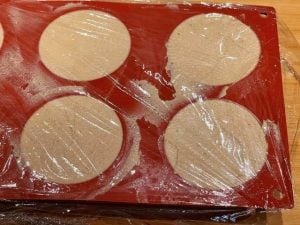 semifreddo al caffè coperto con pellicola