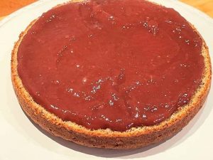 Farcitura sulla base della torta con farina di grano saraceno