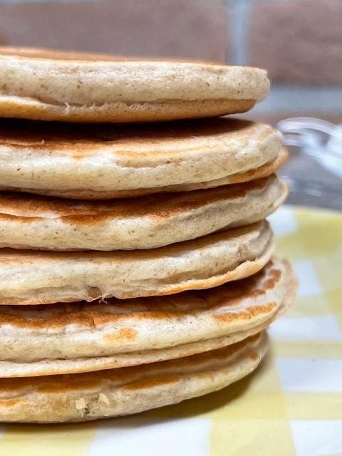 pancake con albumi e yogurt alti e soffici