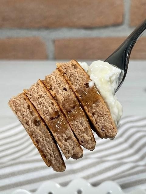 Boccone di pancake con farina di castagne soffici e spugnosi