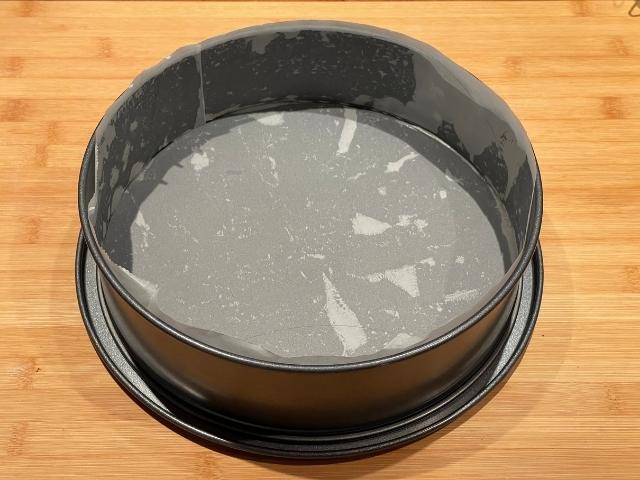 stampo a cerniera per la cottura della torta tenerina vegana