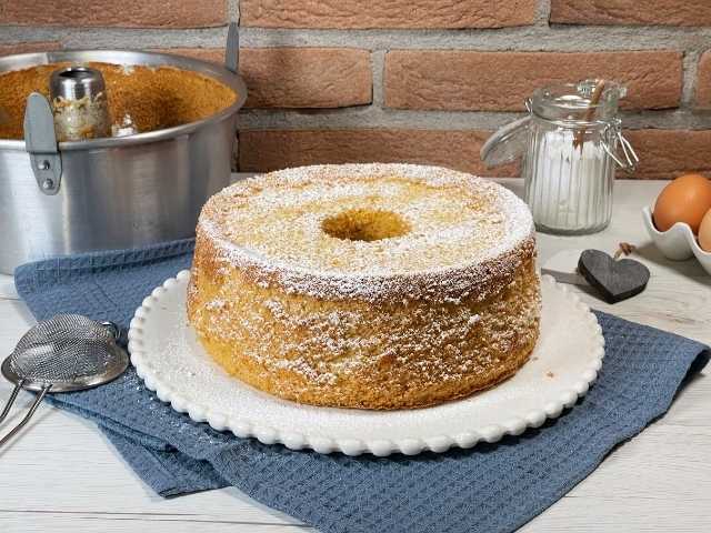 chiffon cake senza glutine altissima e soffice con zucchero a velo