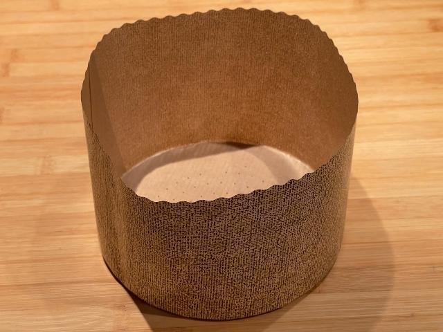stampo di carta per panettone da 750 g con diametro 15 cm e altezza 11 cm