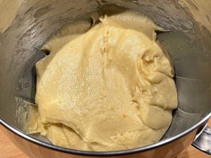 impasto del pandoro vegano prima della lievitazione