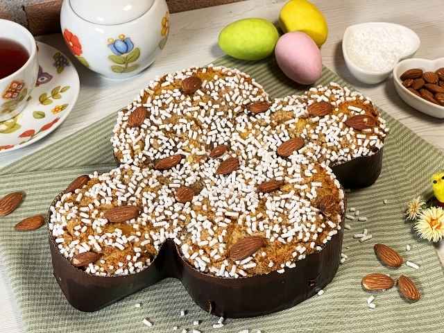 colomba vegana con canditi e uvetta senza uova e senza burro