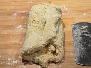 pieghe di rinforzo all'impasto della colomba senza glutine