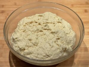 impasto della colomba senza glutine dopo la prima lievitazione