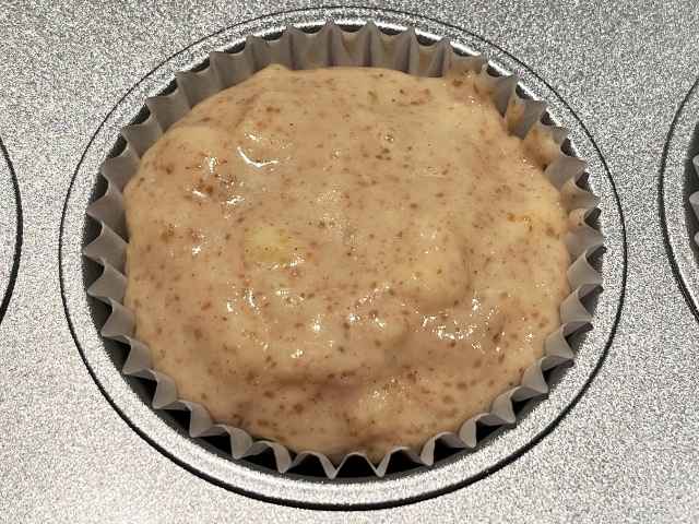 muffin vegani alle mele crudi nei pirottini