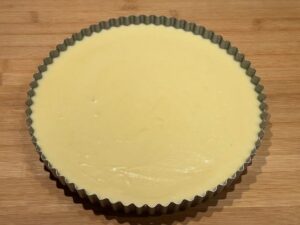 impasto della base crostata morbida nello stampo furbo