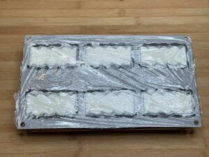 semifreddo con latte condensato pronto per il freezer