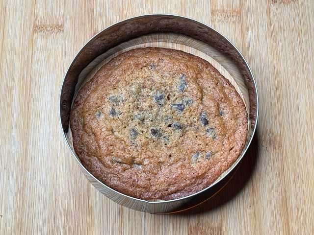 Coppapasta usato per rendere rotondo un cookie appena sfornato