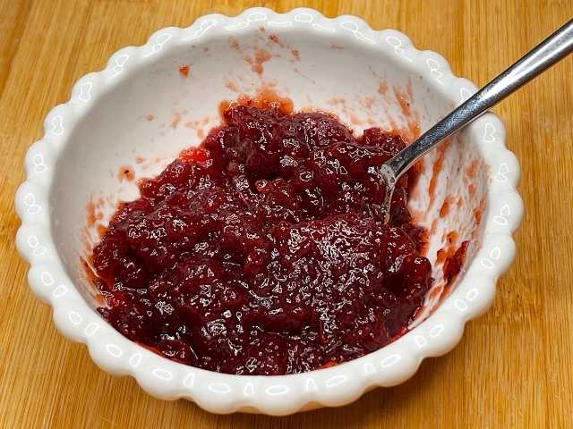 Ciotolina di confettura per farcire i muffin con farina di grano saraceno