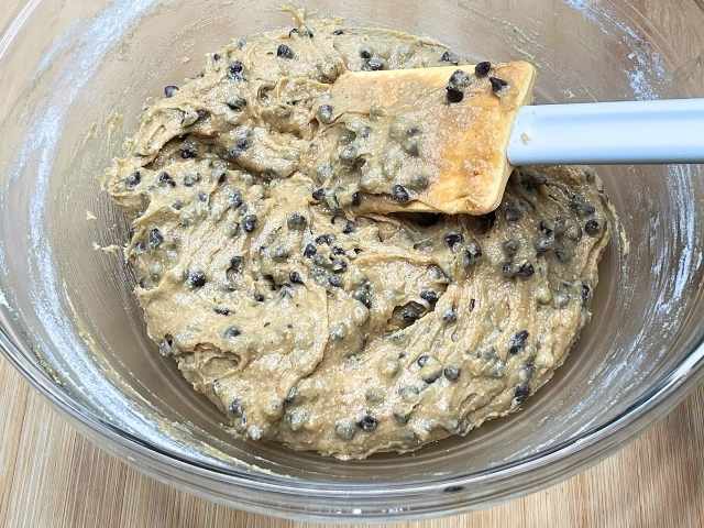 Impasto morbido per cookies senza glutine prima di formare le palline