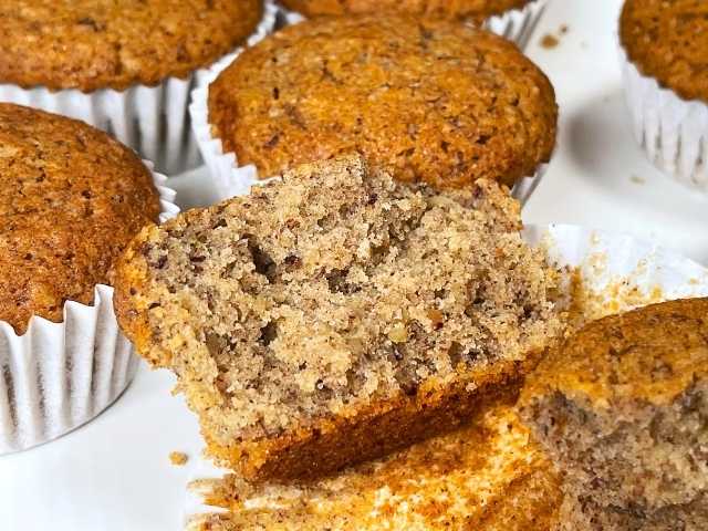 Interno di un muffin con farina di grano saraceno preparato con olio di girasole