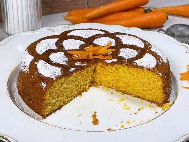 torta di carote senza glutine soffice con farina di riso